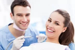 Read more about the article Exposed tooth root causes and treatment